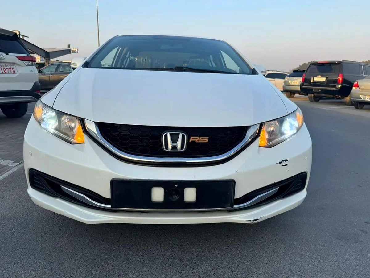 Honda Civic RS 1.8 i-VTEC GCC Model: 2013 Mileage: 117,000 KMS Spec: GCC Very clean and well-maintai-3-3
