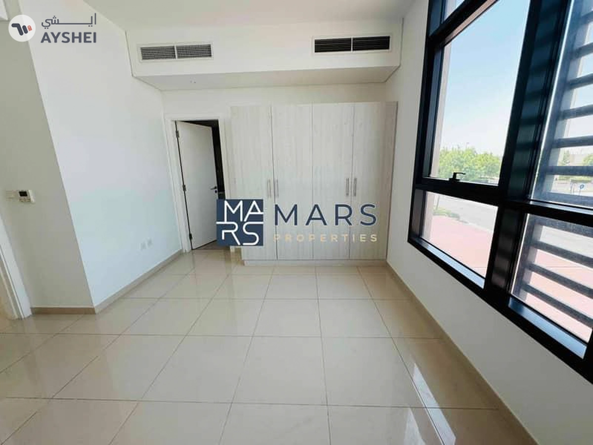 3-Bedroom Villa for Rent in Nasma Residence – Middle Unit Available for 100K. Perfect for families-4-4