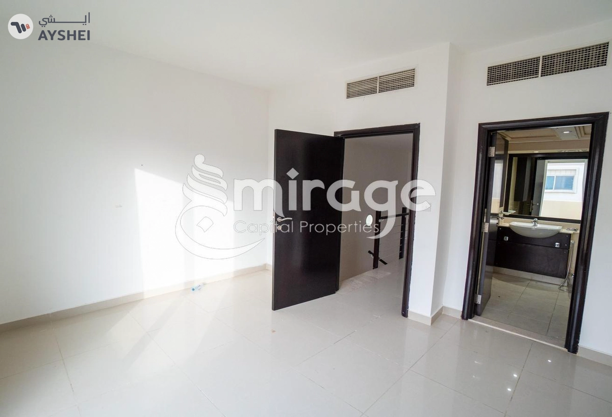 Townhouse for sale in Contemporary Style, Al Reef Villas