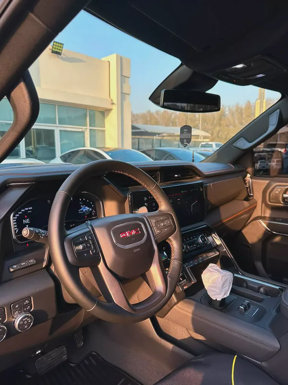 GMC Sierra AT4 2025 GCC Specs-4-4