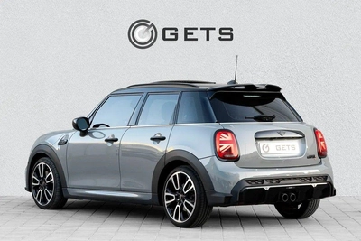 For sale MINI Hatch Cooper S III (F55/F56) Facelift 2, 2.0 l, 2023 in Dubai-10