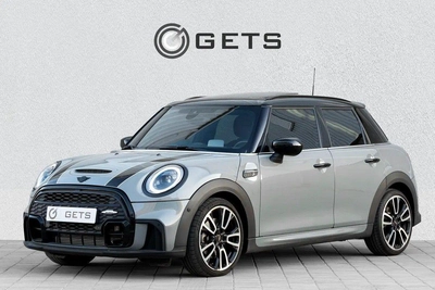 For sale MINI Hatch Cooper S III (F55/F56) Facelift 2, 2.0 l, 2023 in Dubai-0