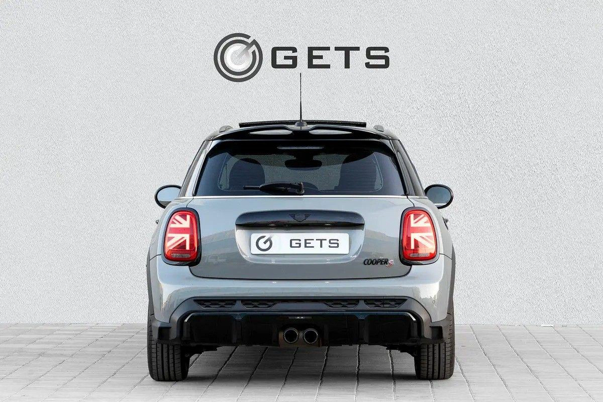 For sale MINI Hatch Cooper S III (F55/F56) Facelift 2, 2.0 l, 2023 in Dubai-9-9