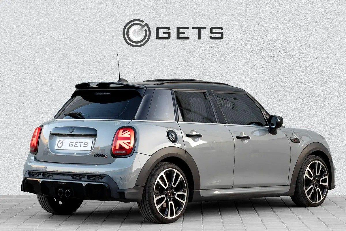 For sale MINI Hatch Cooper S III (F55/F56) Facelift 2, 2.0 l, 2023 in Dubai-8-8