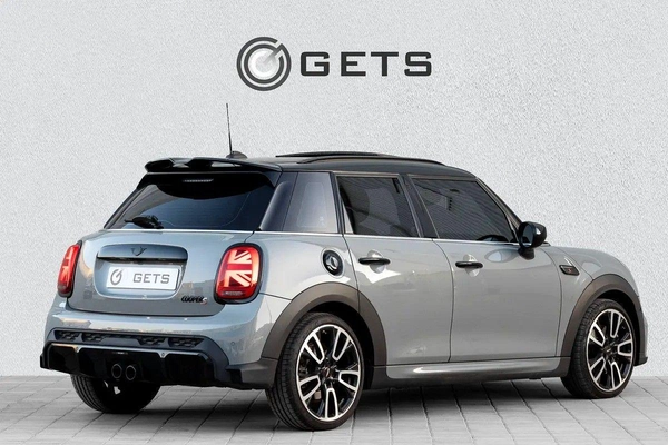 For sale MINI Hatch Cooper S III (F55/F56) Facelift 2, 2.0 l, 2023 in Dubai