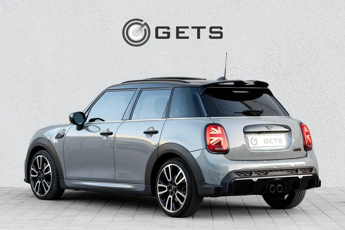 For sale MINI Hatch Cooper S III (F55/F56) Facelift 2, 2.0 l, 2023 in Dubai-10-10