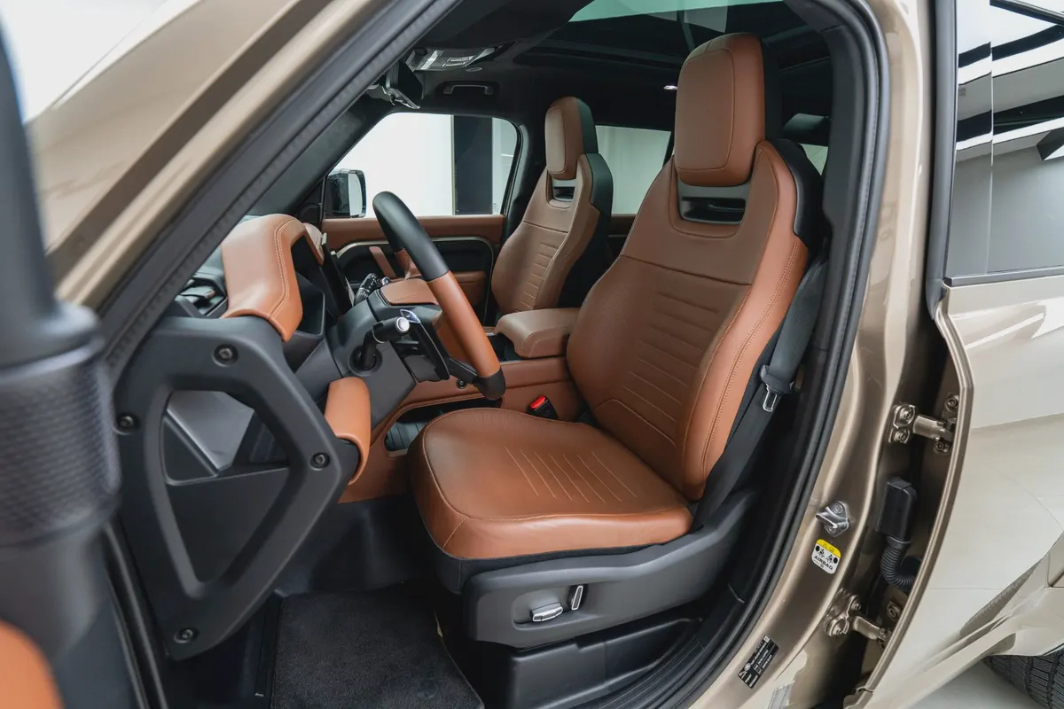 2025 LAND ROVER DEFENDER P635 OCTA | GCC 5 YEARS WARRANTY | 635 HP | HIGH SPEC-11-11