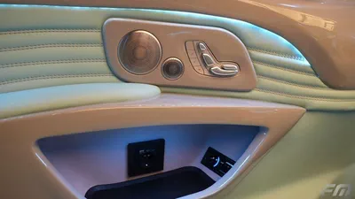 Mercedes Benz V300 VIP BUSINESS VAN –  FULL LUXURY OPTION | BRAND NEW | GCC | 2025-10