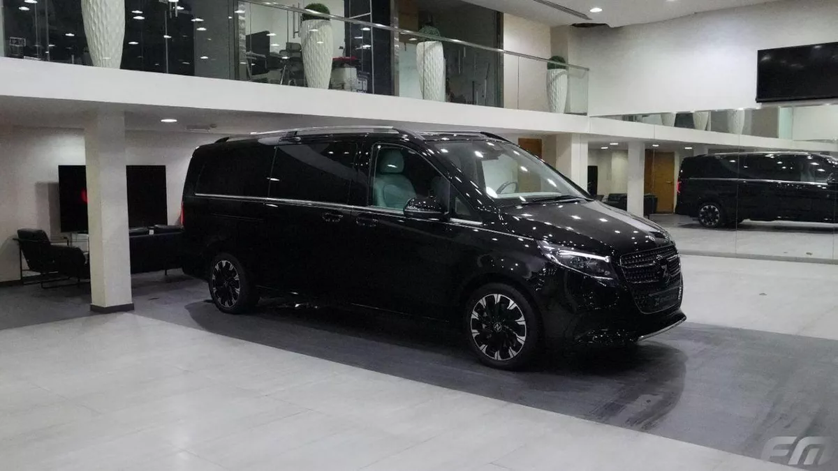 Mercedes Benz V300 VIP BUSINESS VAN –  FULL LUXURY OPTION | BRAND NEW | GCC | 2025
