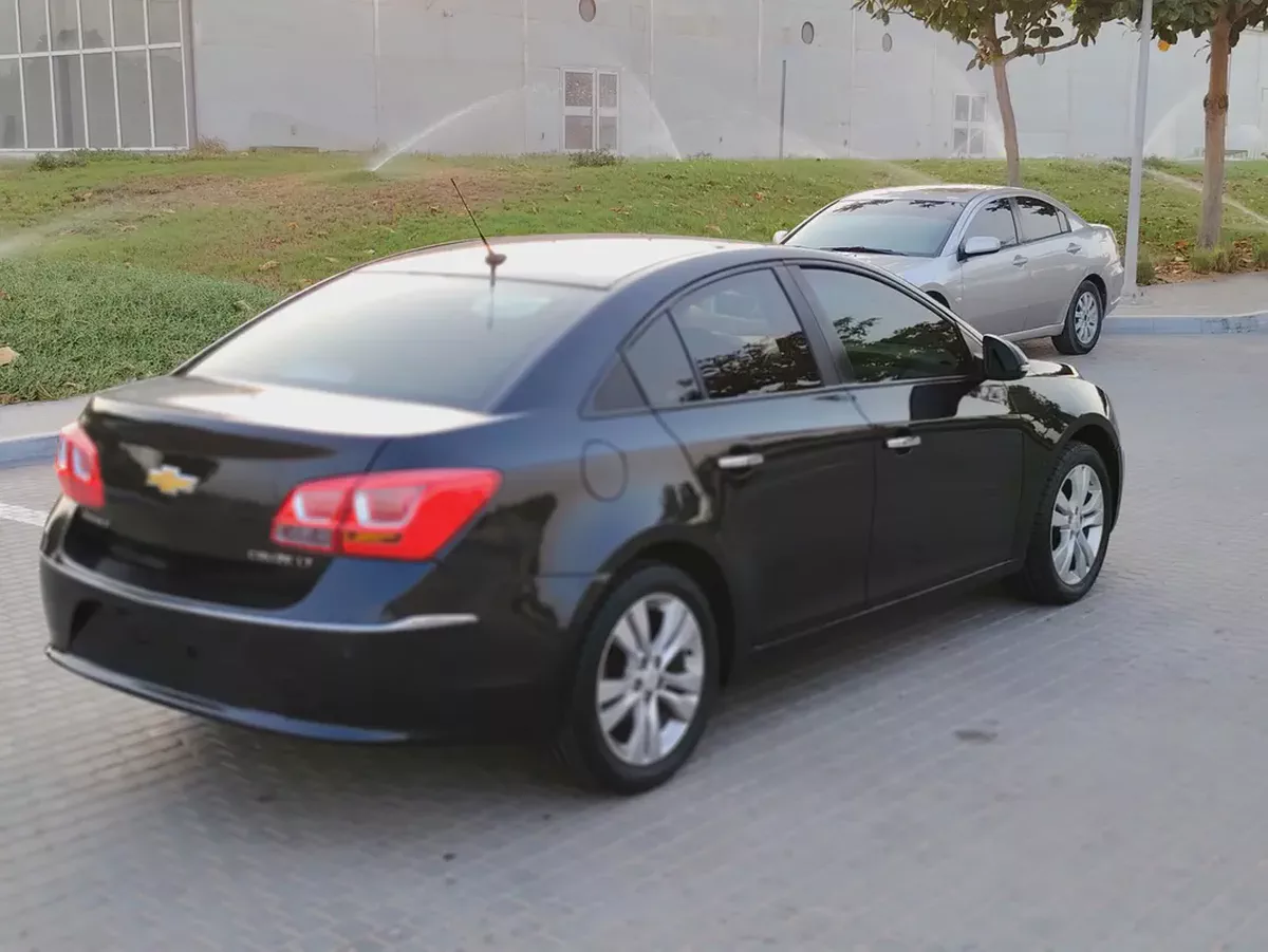 Chevrolet Cruze 2016 GCC FULL Option Top With Navigation Premium Condition 4 Cylinder Sedan-16-16