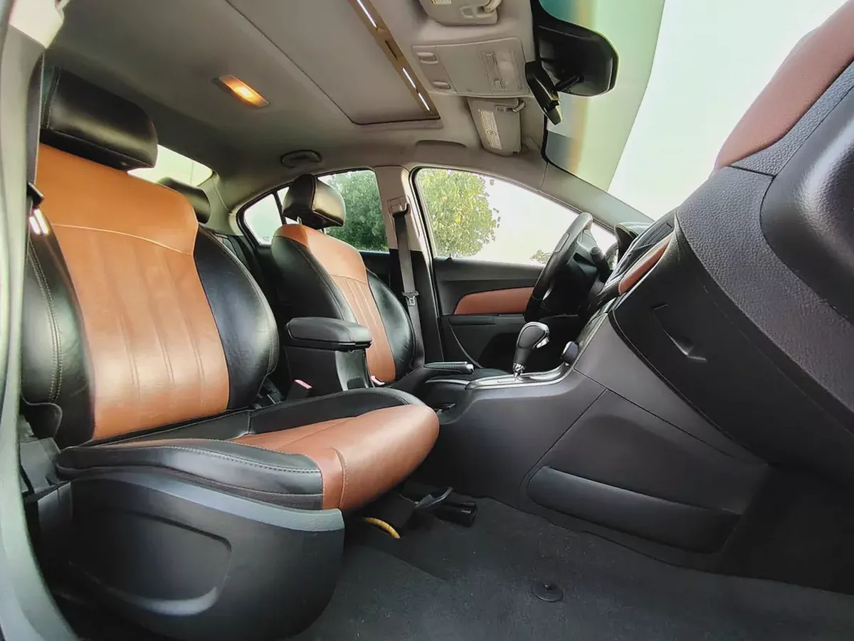 Chevrolet Cruze 2016 GCC FULL Option Top With Navigation Premium Condition 4 Cylinder Sedan-7-7