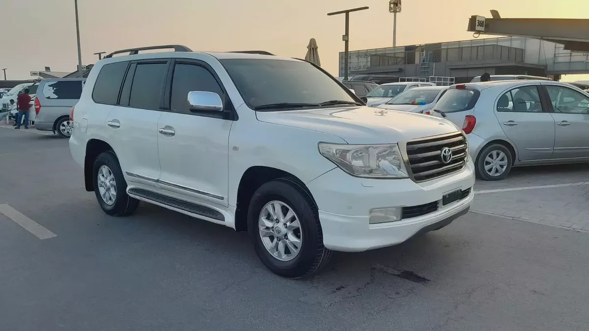 Toyota Land Cruiser GXR 2009 | GCC Specs | Well Maintained