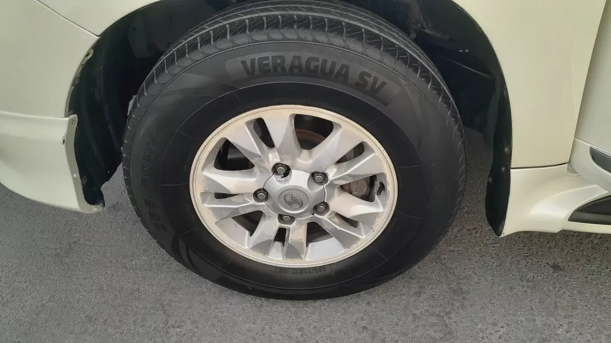 Toyota Land Cruiser GXR 2009 | GCC Specs | Well Maintained-19-19
