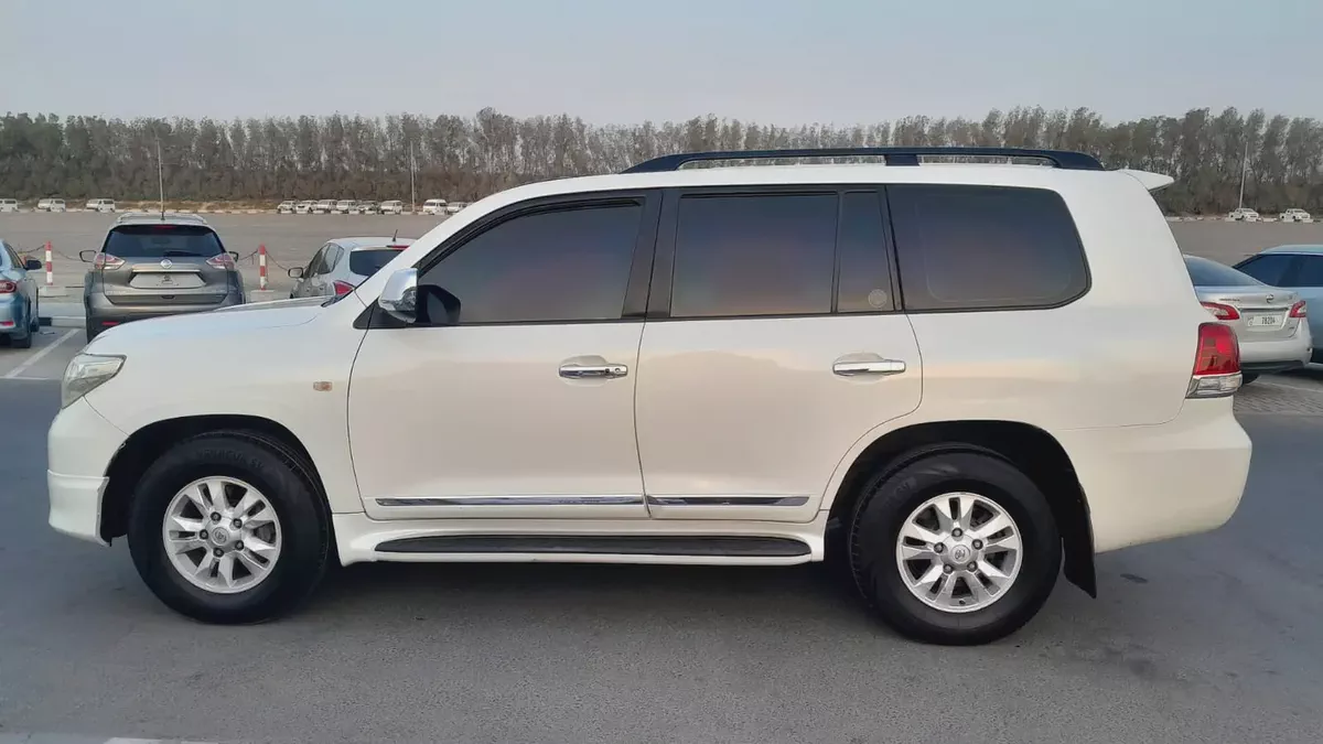Toyota Land Cruiser GXR 2009 | GCC Specs | Well Maintained-1-1
