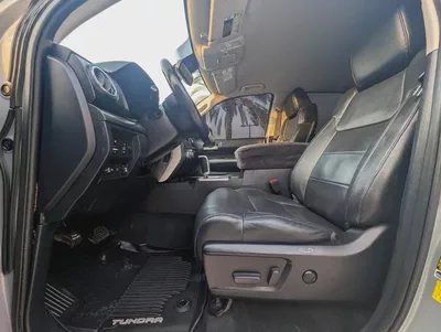 2019 Toyota Tundra Crewmax SR5 - GCC Specs interior and Exterior Excellent Condition-11