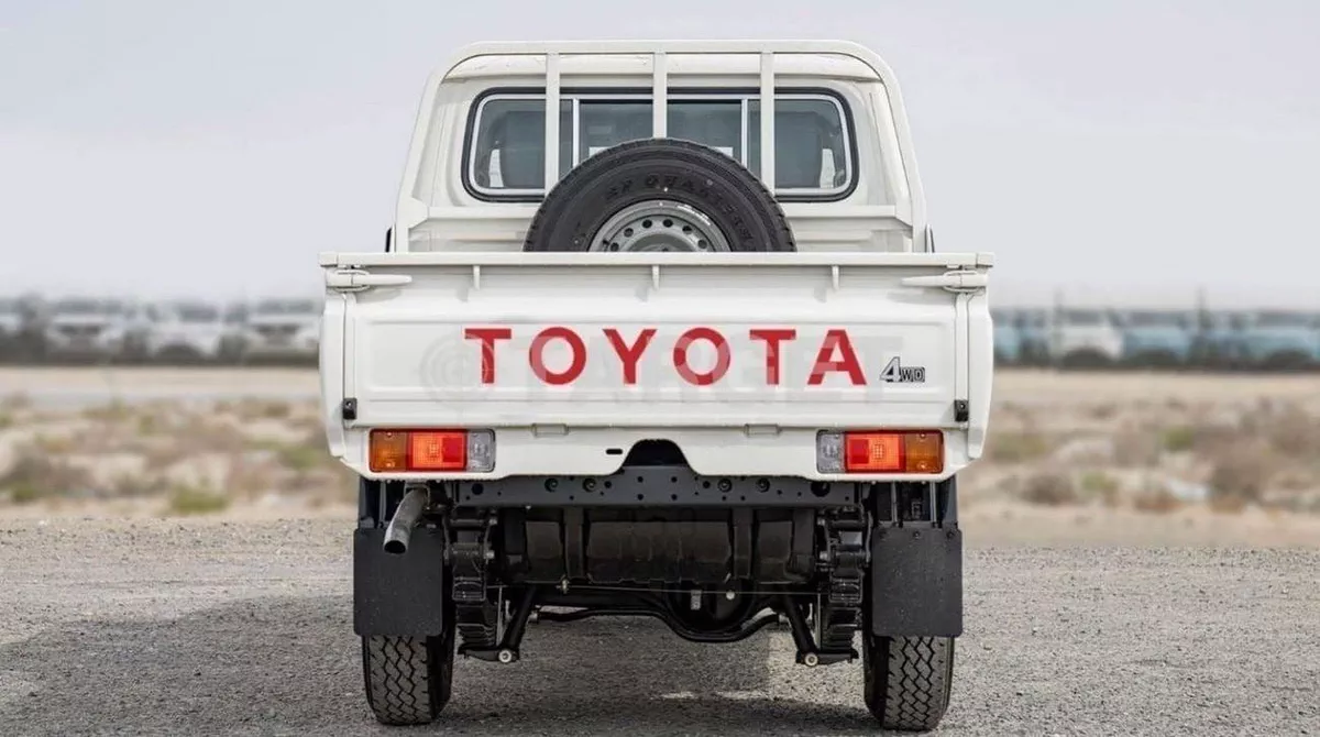 Toyota Land Cruiser Pick Up LC79 DC 4.5L V8 DIESEL-3-0