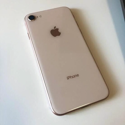 Apple iPhone 8-1