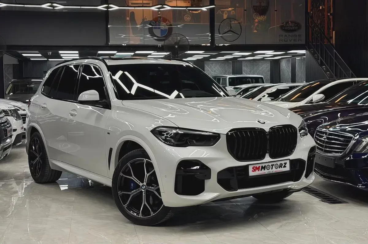 BMW Warranty 2027 or 200k | JUST Serviced (BMW) | Original Paint | GCC