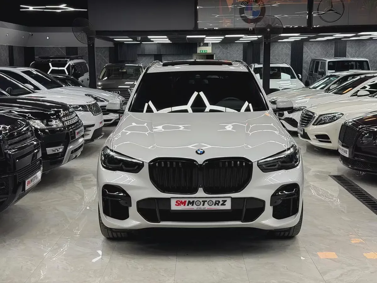 BMW Warranty 2027 or 200k | JUST Serviced (BMW) | Original Paint | GCC-2-2