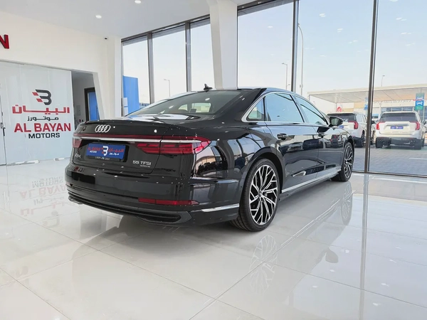 اودي A8L اسود / زعفراني خليجي Audi A8 55 TFSI Quattro 2026 - GCC Specs - Brand New!