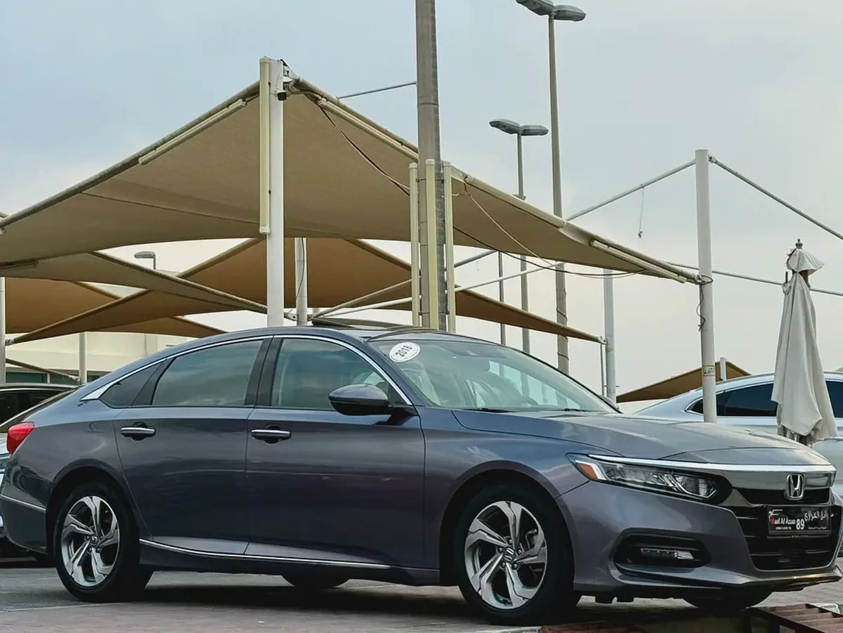 Honda Accord, 2018  GCC specs, full option, in excellent condition,-2-2