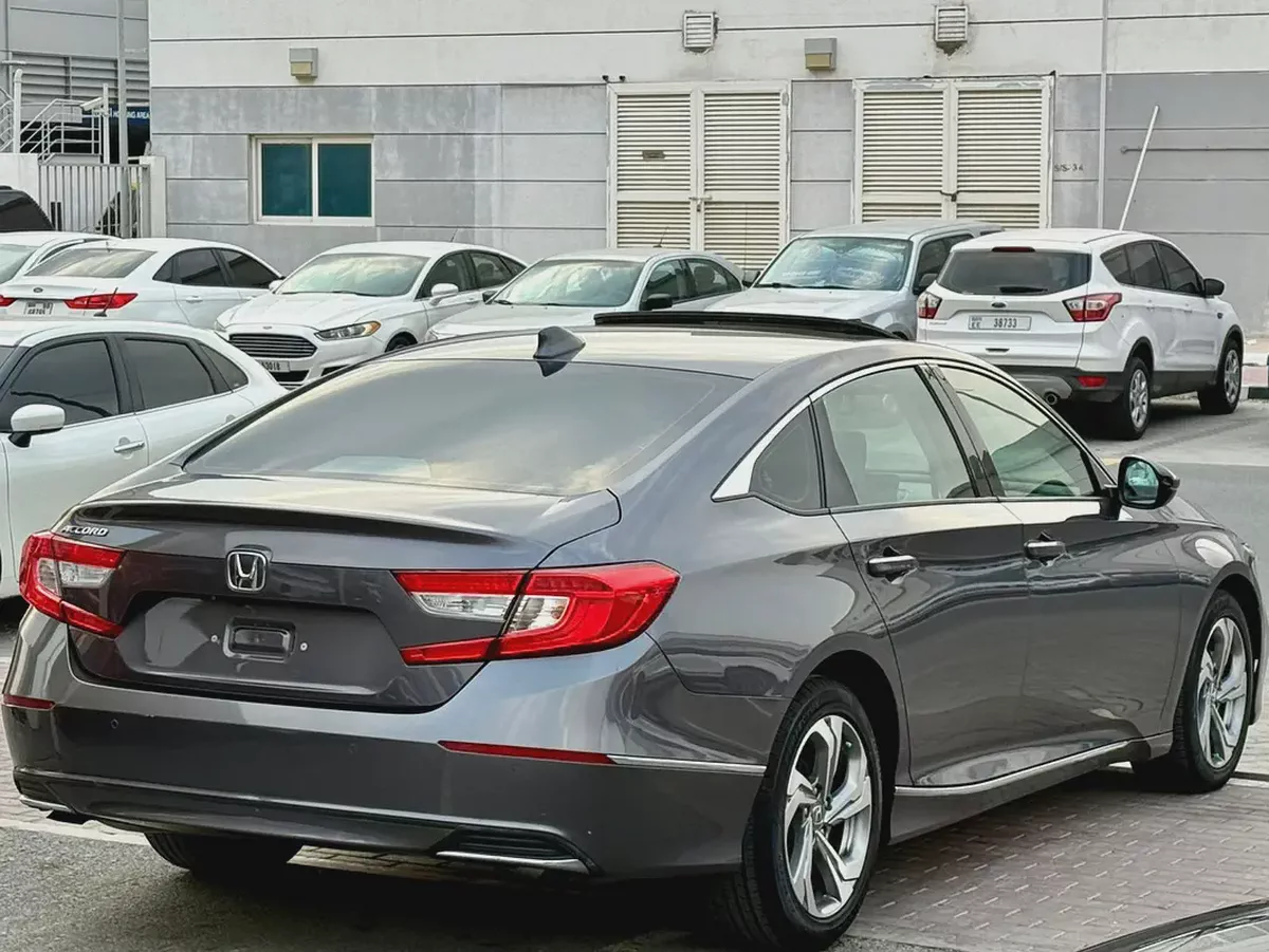 Honda Accord, 2018  GCC specs, full option, in excellent condition,-3-3