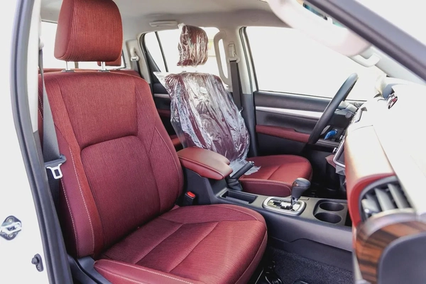 Toyota Hilux Double Cab GLXS-V 2.8 dsl 2026 GCC Specs