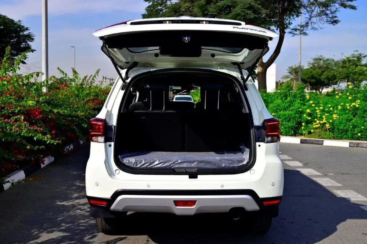 Nissan X Terra PLATINUM 2.5L 4WD-3-0