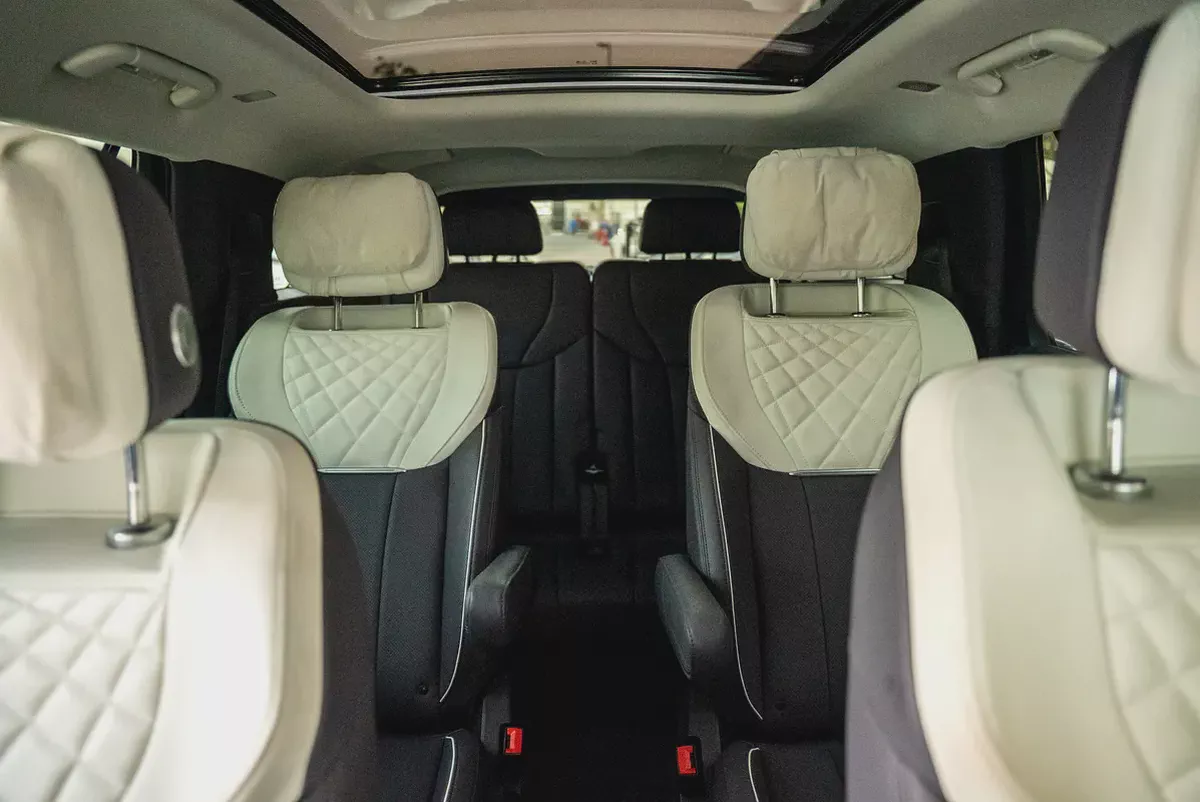 Hongqi E-HS9 Deluxe 2022 Agency Warranty Full Service History GCC-15-15