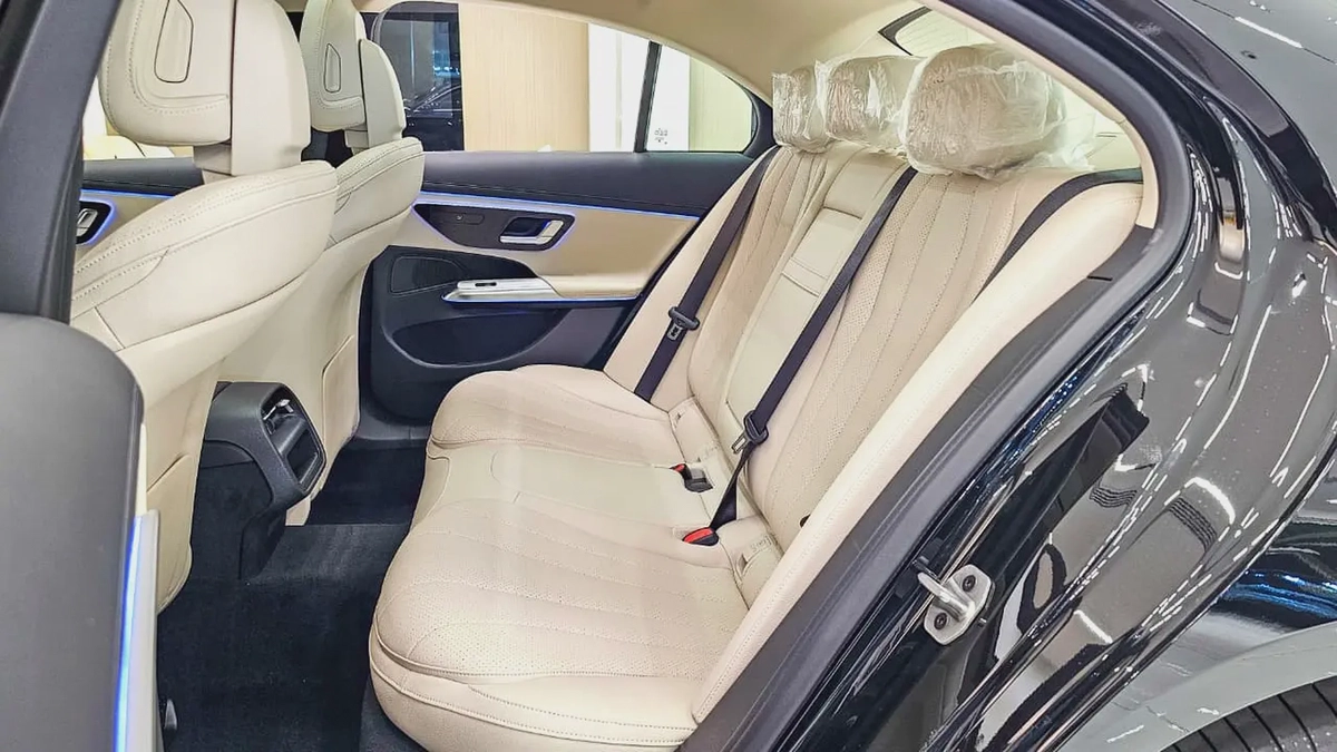 MERCEDES BENZ - E CLASS - E 200 - 2026 MODEL - BLACK COLOR - 0 KM - KOREAN SPECS-9-9