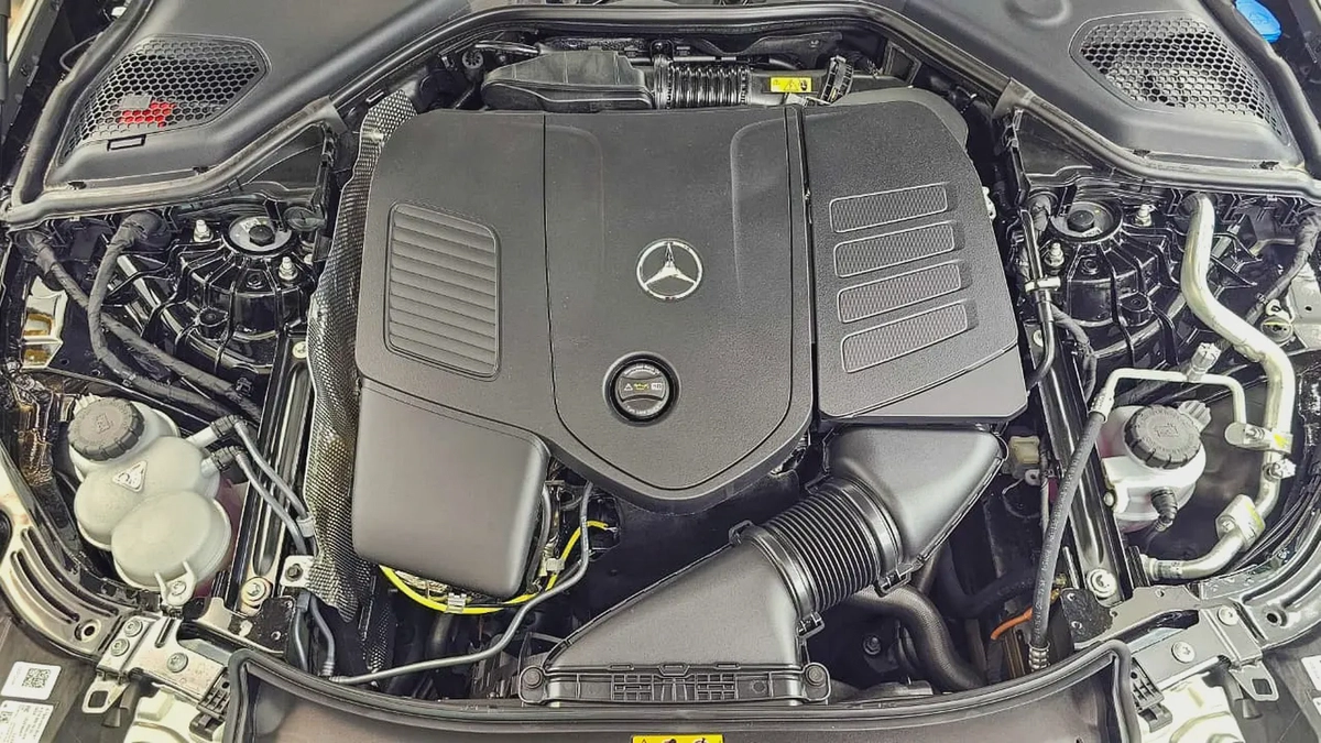 MERCEDES BENZ - E CLASS - E 200 - 2026 MODEL - BLACK COLOR - 0 KM - KOREAN SPECS-11-11