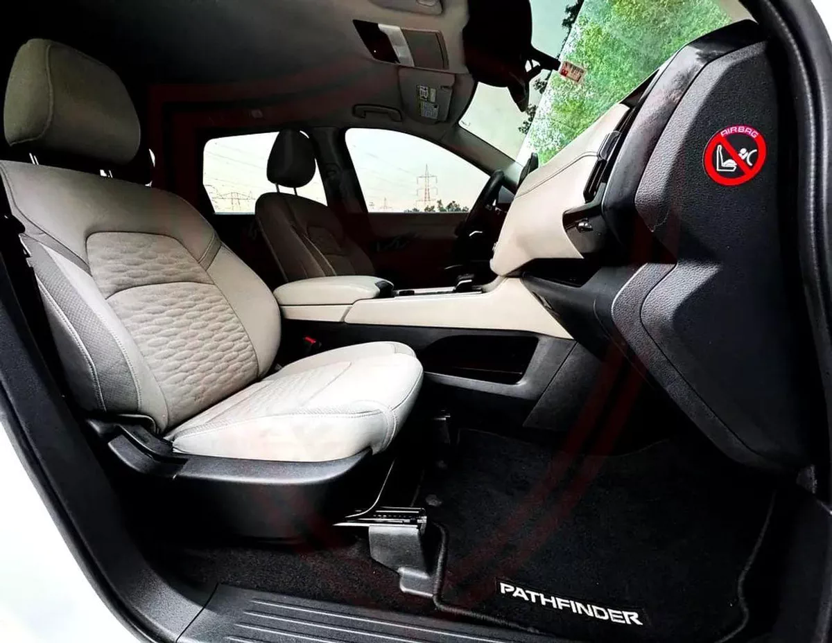 Nissan Pathfinder SV 3.5L V6 | GCC Specs | Accident-Free | Excellent Condition | 1327/Month-9-0