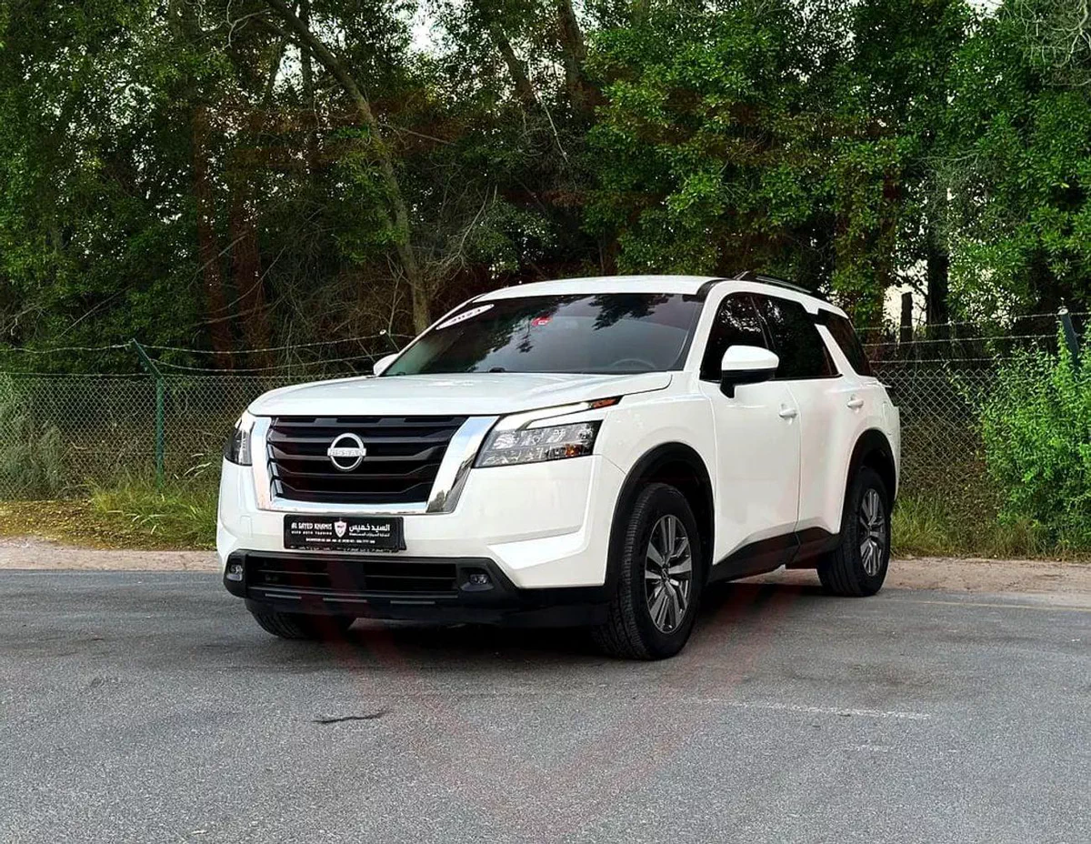Nissan Pathfinder SV 3.5L V6 | GCC Specs | Accident-Free | Excellent Condition | 1327/Month-2-0