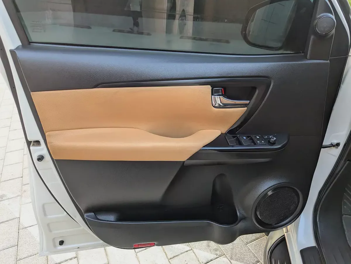 Toyota Fortuner 2022 EXR GCC Specs V4 2.7L Interior and Exterior Excellent Condition-9-9