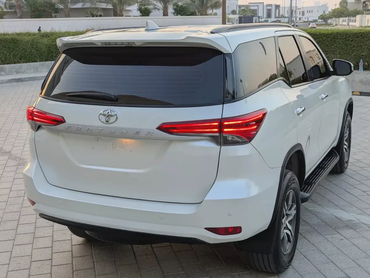 Toyota Fortuner 2022 EXR GCC Specs V4 2.7L Interior and Exterior Excellent Condition-13-13
