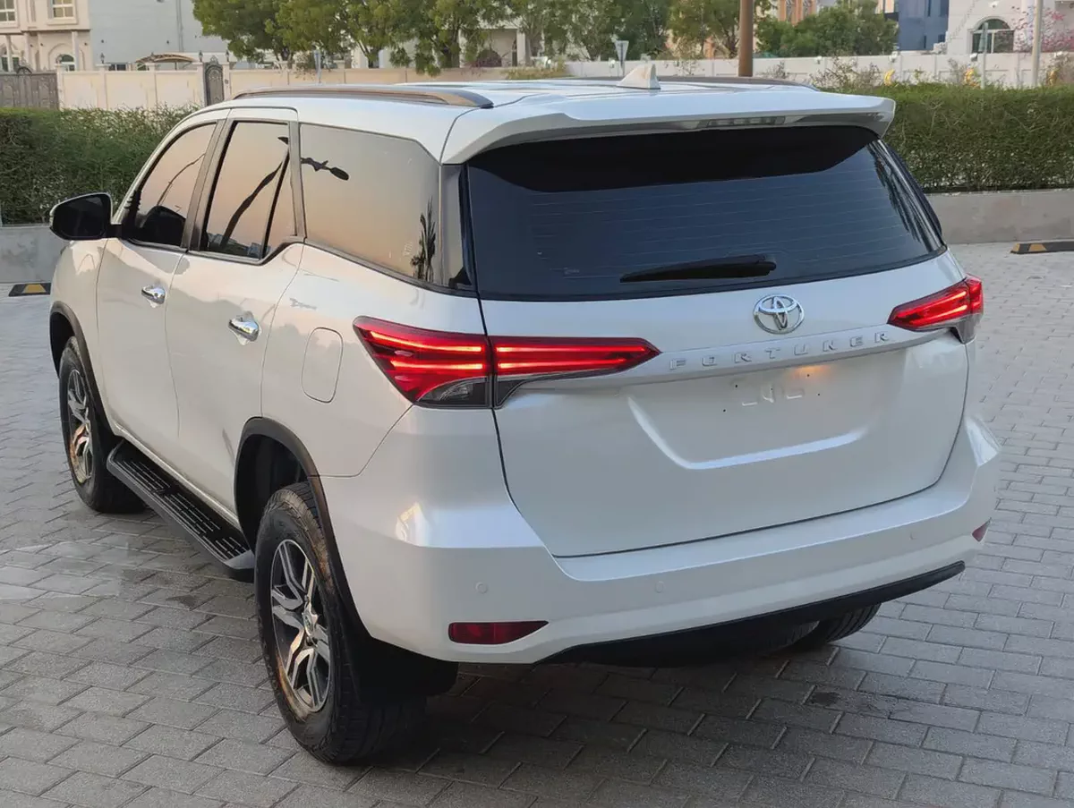 Toyota Fortuner 2022 EXR GCC Specs V4 2.7L Interior and Exterior Excellent Condition-14-14