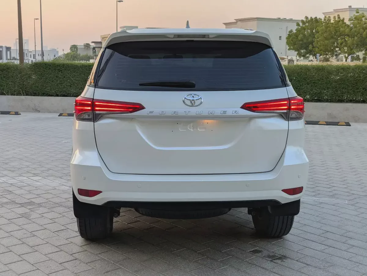 Toyota Fortuner 2022 EXR GCC Specs V4 2.7L Interior and Exterior Excellent Condition-15-15