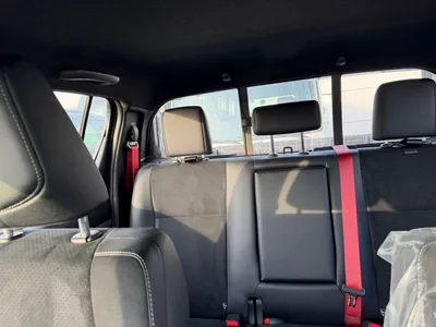 Toyota Hilux GR SPORT-4