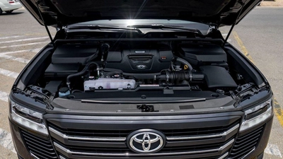 Toyota Land Cruiser GXR LC GXR 3.3D\(LHD) TOYOTA LAND CRUISER LC300 GXR 3.3D AT MY2025 – BLACK-23