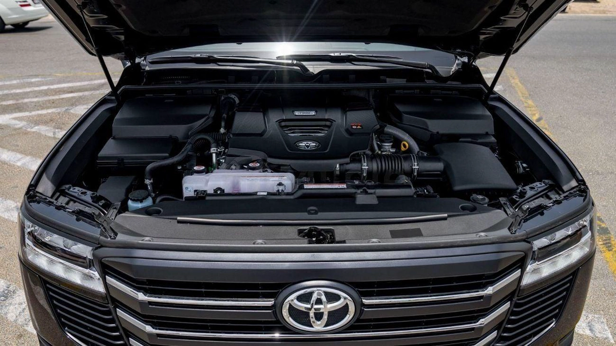 Toyota Land Cruiser GXR LC GXR 3.3D\(LHD) TOYOTA LAND CRUISER LC300 GXR 3.3D AT MY2025 – BLACK-23-0