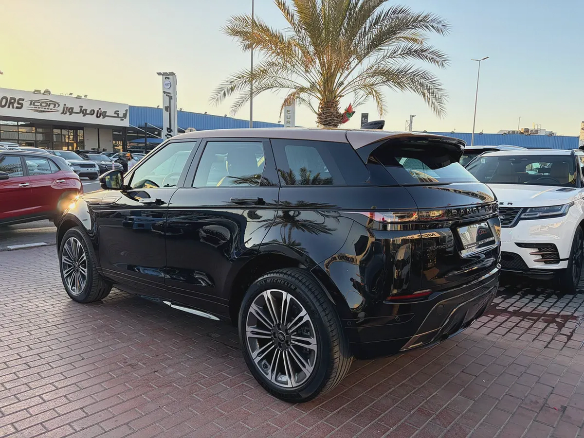 2024 Land Rover Range Rover Evoque Dynamic SE GCC Specs-2-2