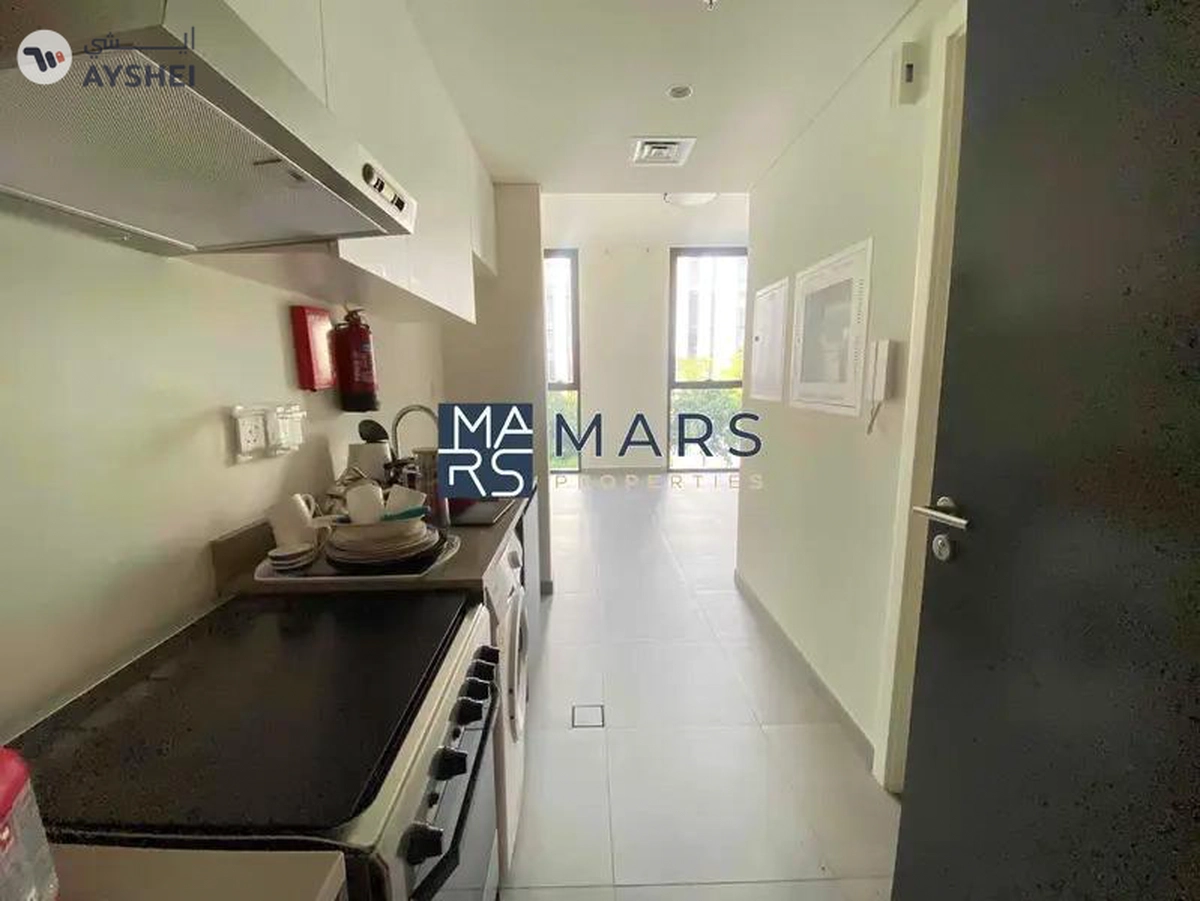 The Vibrant Studio Apartment | Spacious | East Village Aljada