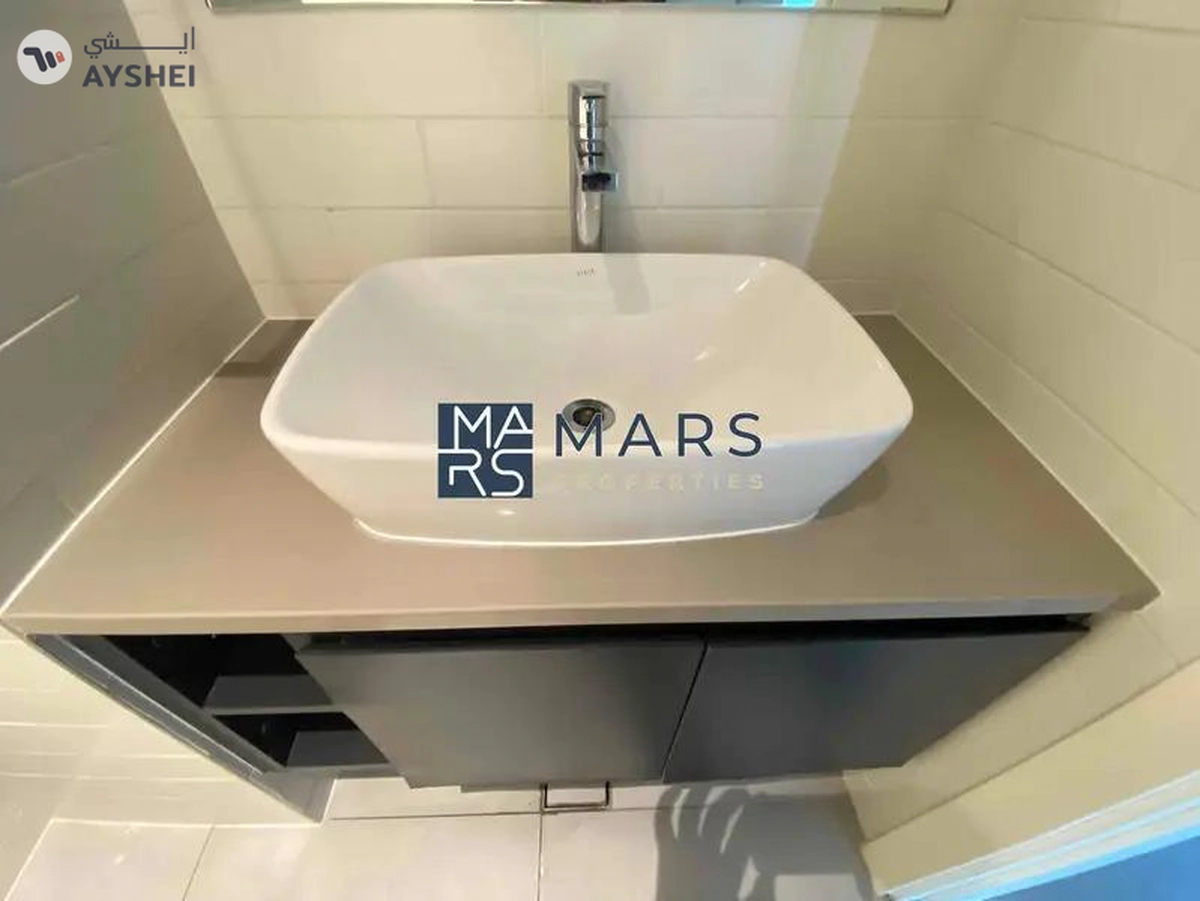 The Vibrant Studio Apartment | Spacious | East Village Aljada