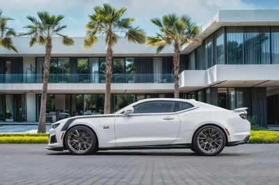 5,773 P.M |  Camaro ZL1 V8 | 0% Downpayment | Finish Line edition!-1
