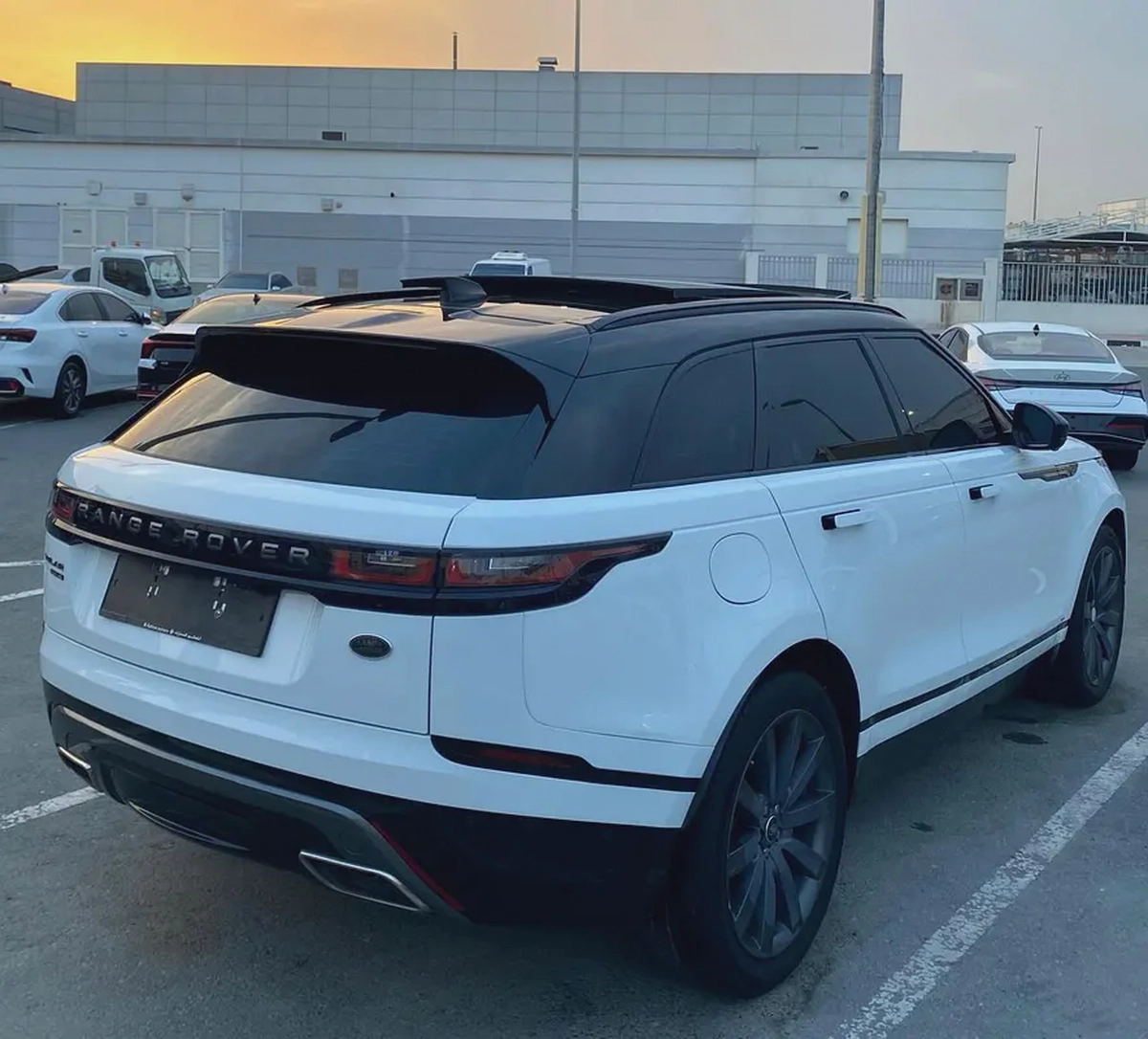 2018 Land Rover Range Rover Velar P300 R-Dynamic - GCC Specs-4-4