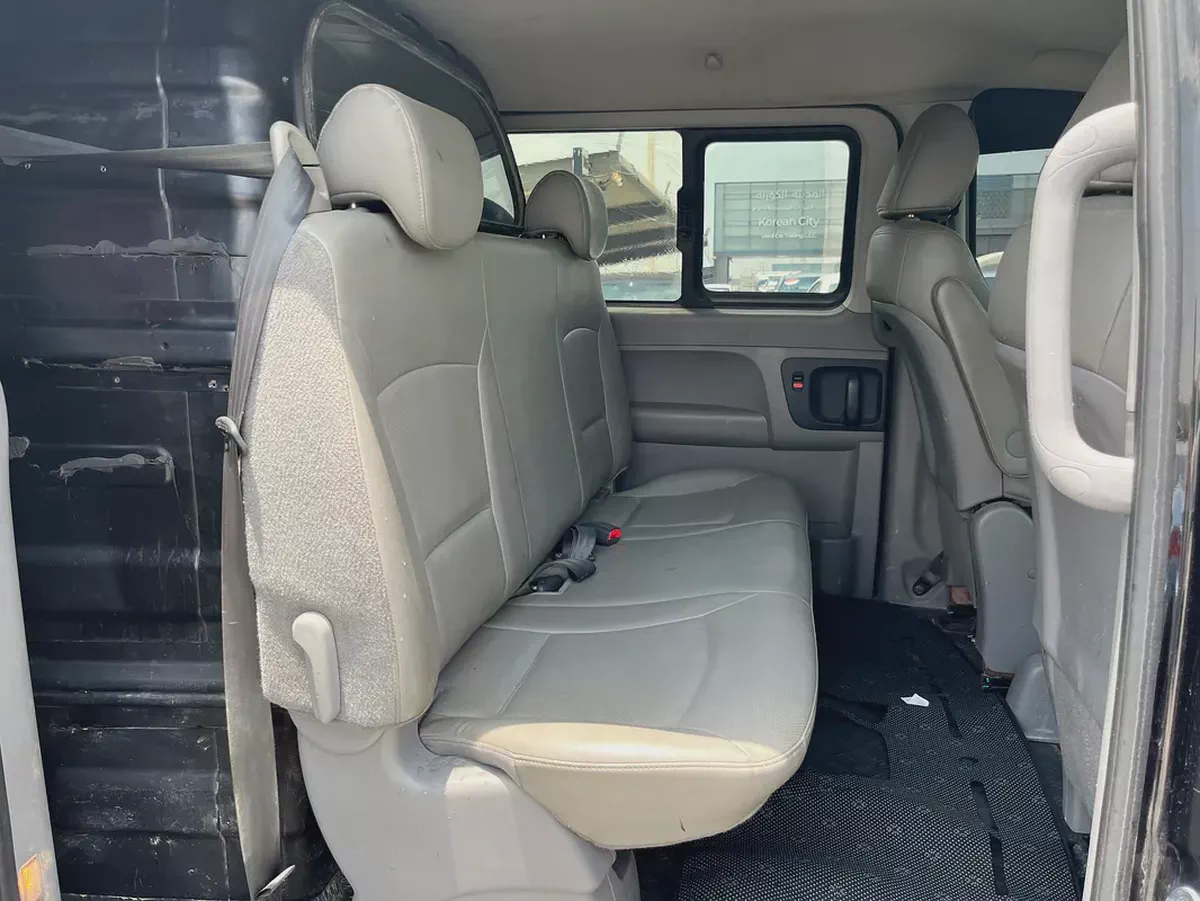 Hyundai H1 GLS 2017 Korean Specs-9-9
