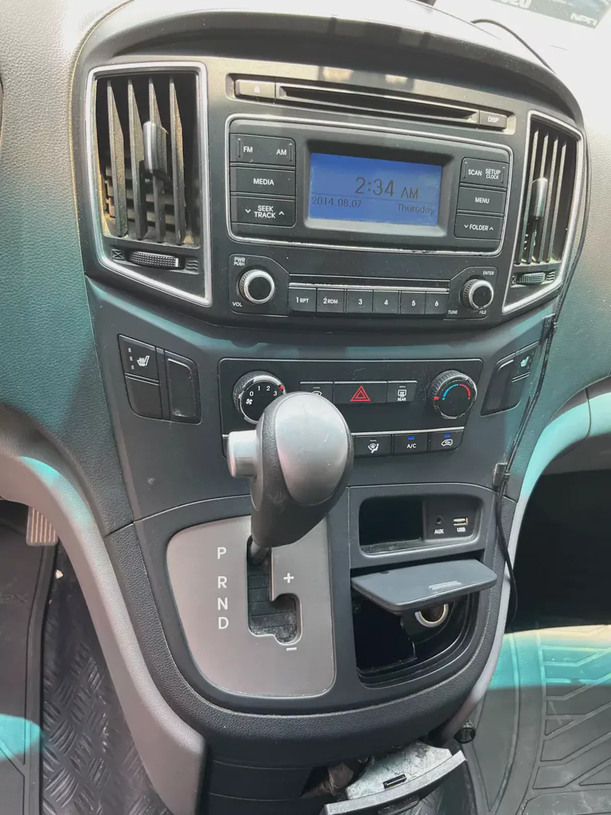 Hyundai H1 GLS 2017 Korean Specs-11-11
