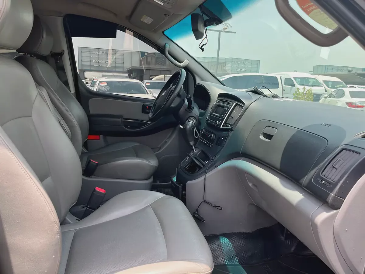 Hyundai H1 GLS 2017 Korean Specs-7-7