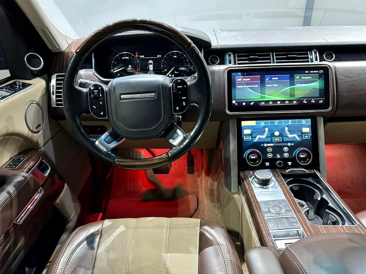 RANGE ROVER VOGUE SUPERCHARGED 2015 FACELIFT INSIDE AND OUTSIDE-8-8