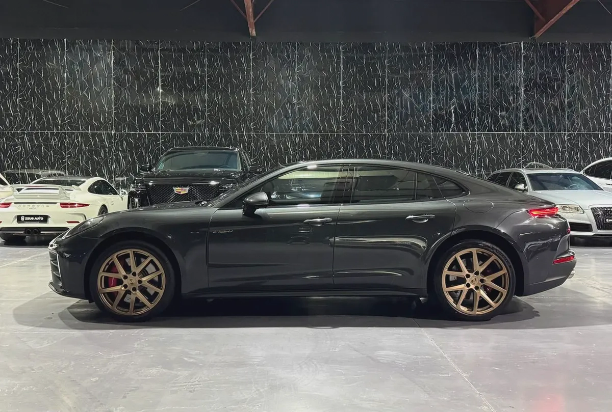 Full PPF (10 Years Warranty From Xpel PPF) | GCC | AL Naboodah  Warranty Package 2029 or 160K Kms-5-5